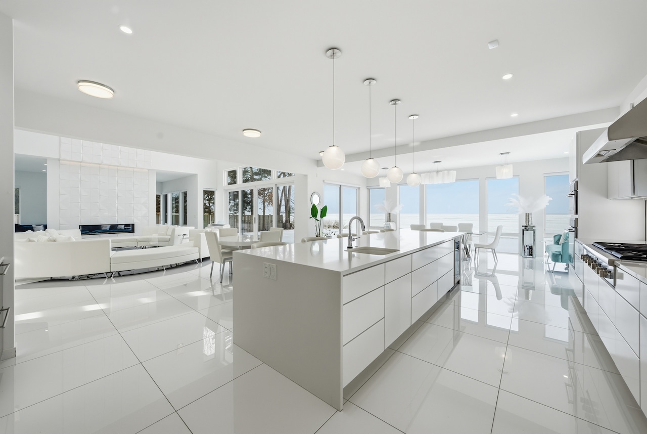 12345 Lake Shore Blvd., Bratenahl: House of the Week