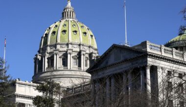 Pa. lawmakers target 'stop-and-go' outlets as problems spread in Pittsburgh, Philadelphia