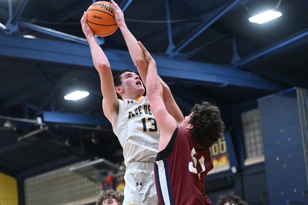 Titles on line on busy Saturday – Scranton Times-Tribune