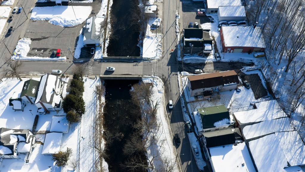 County awards contract for paving in Archbald, Jermyn