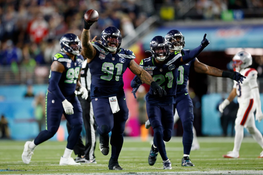 ‘Dark Side’ defense leads Seahawks over Patriots – Scranton Times-Tribune