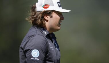 Pittsburgh's Neal Shipley makes historic ace competing in Tiger Woods' indoor golf league