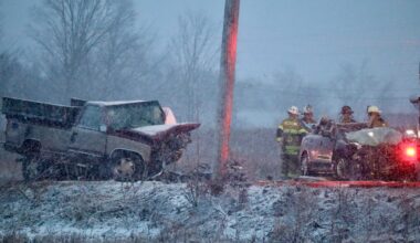 Nazareth Pike crash leaves 2 men dead