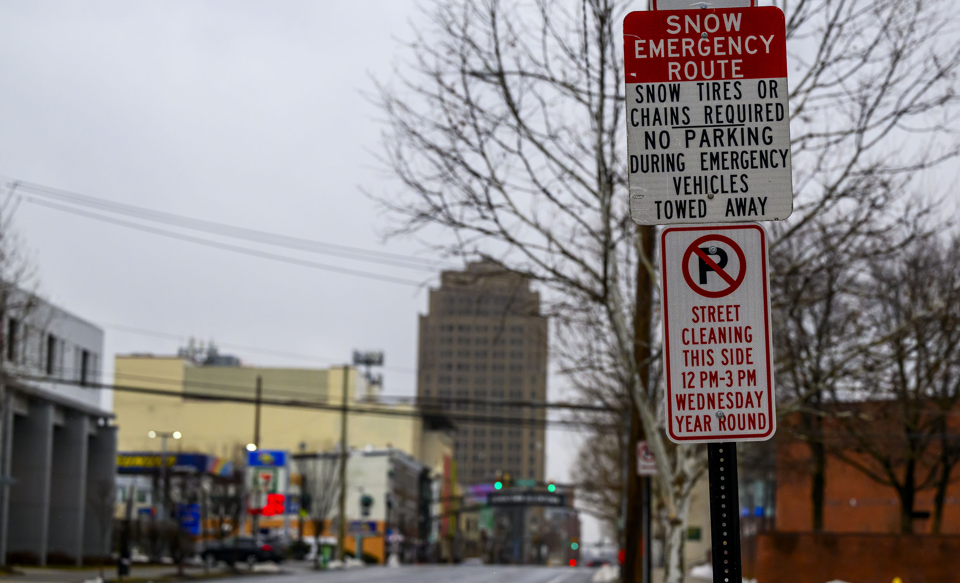 A snow emergency sign posted Sunday, Feb. 22, 2026, on Hamilton Street in Allentown. The city declared an emergency ahead of a winter storm Sunday into Monday that was expected at various points to drop anywhere from 7 to 18 inches of snow in the region. Cars can be parked in city parking garages for free until 6 p.m. Tuesday. (April Gamiz/The Morning Call)