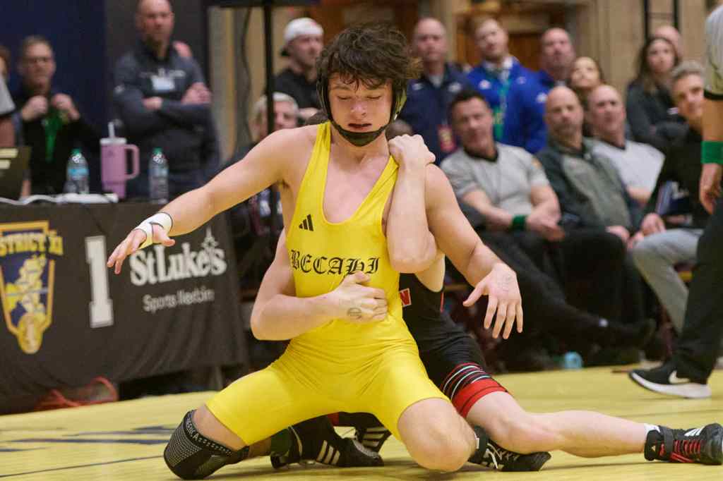 Bethlehem Catholic cruises into state quarterfinals