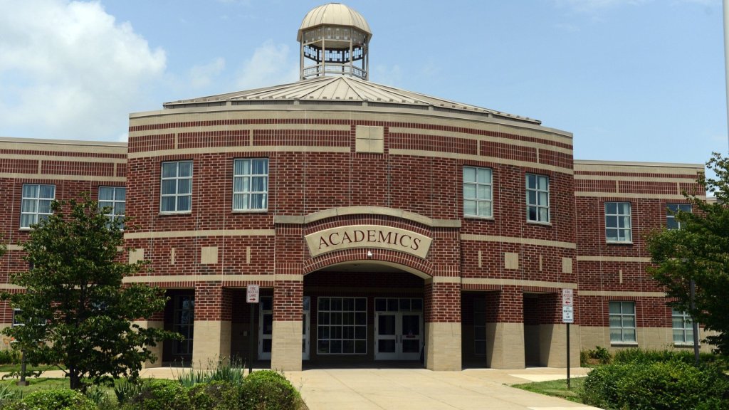 Parkland settles lawsuit with former teacher's sex abuse victims