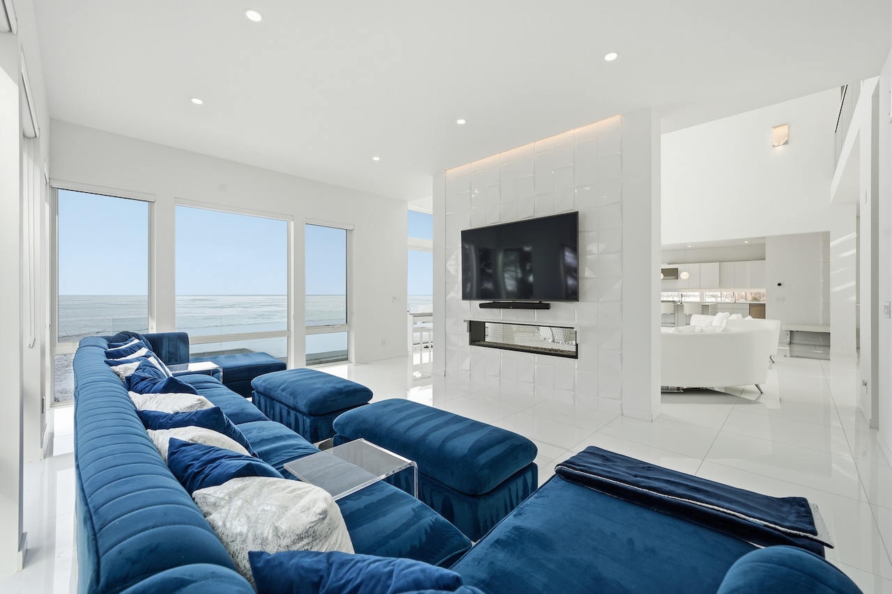 12345 Lake Shore Blvd., Bratenahl: House of the Week