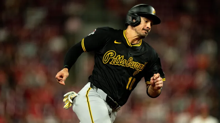 Proposed blockbuster Pirates trade sees Pittsburgh finish off explosive offseason by landing $330 million two-time MVP, eight-time All-Star to replace Spencer Horwitz image