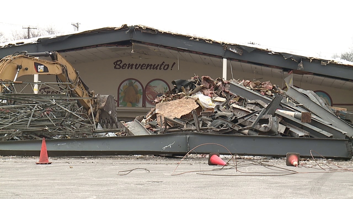 Demolition of former Quinn's Supermarket begins in downtown Pittston