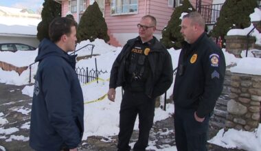 Police officers praised for lifesaving actions