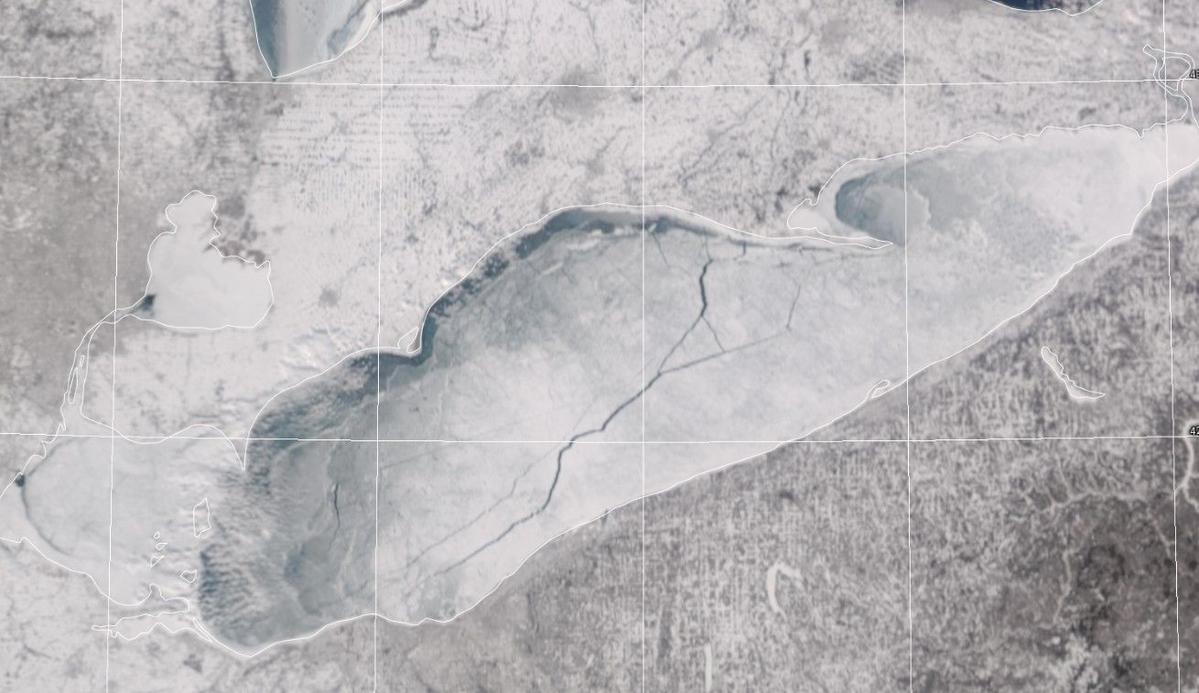 Massive 80 mile long crack in ice opens on Lake Erie