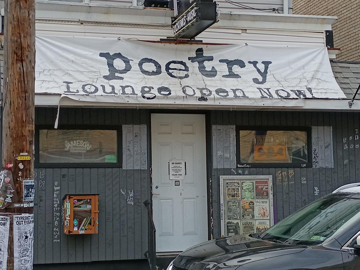 Poetry Lounge in Pittsburgh