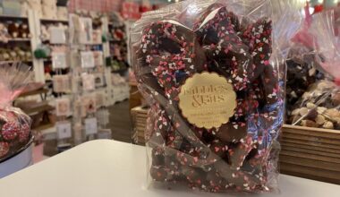 Valentine's Day rush hits Nibbles & Bits in Dunmore