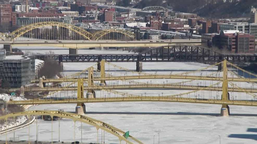 Ice forms on Monongahela, Allegheny and Ohio slows navigation