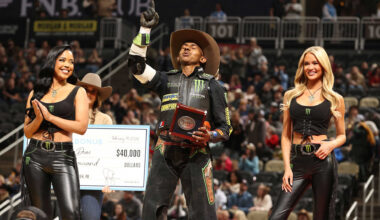 Cassio Dias stuns sold-out PPG Paints Arena crowd with walk-off win during final out of the night in Pittsburgh