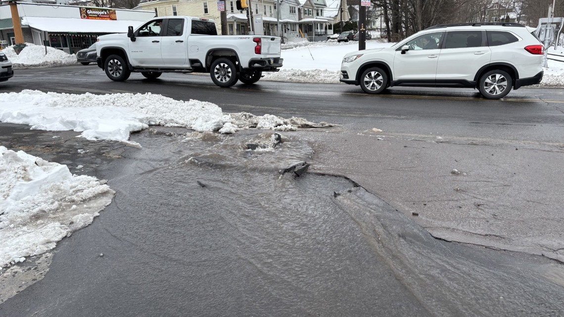 Water main break in Avoca