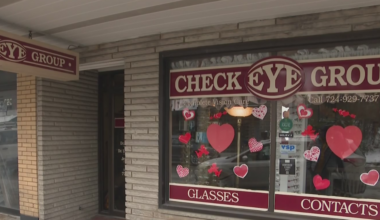 Naked man arrested after allegedly drunkenly wielding knives in Pittsburgh area doctor's office