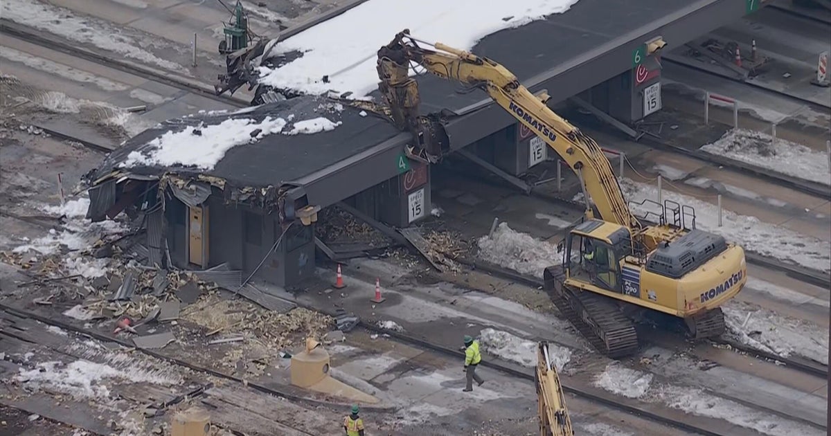 Downingtown Interchange on Pennsylvania Turnpike closed until further notice after toll canopy collapsed