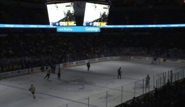 Hockey fans unite to help cancer patients at Wilkes-Barre/Scranton Penguins' Crosscheck game