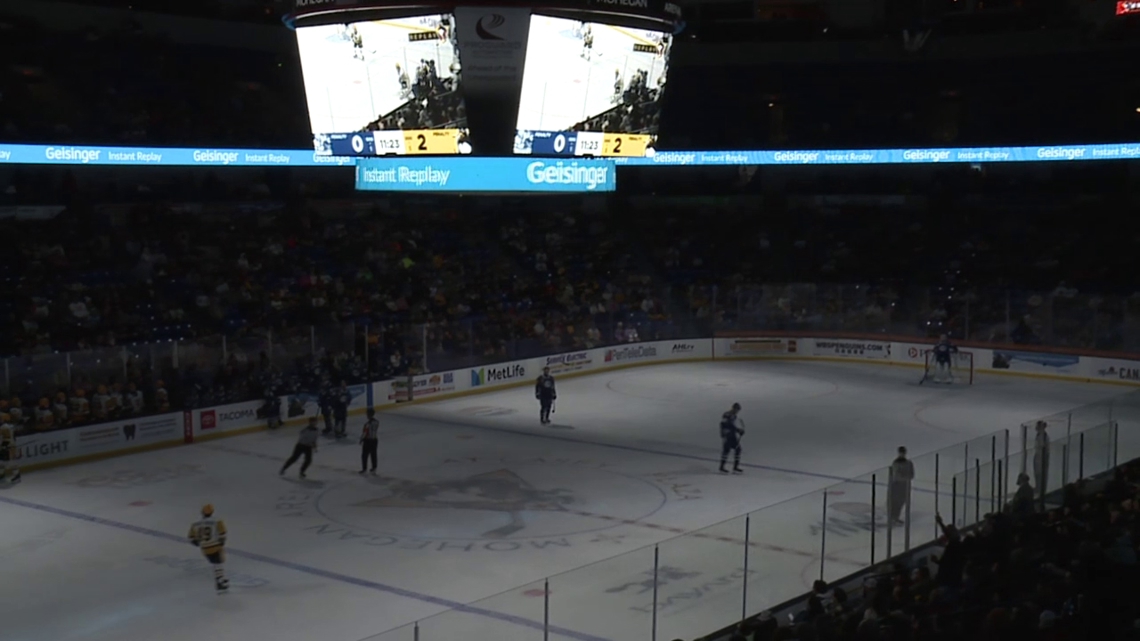 Hockey fans unite to help cancer patients at Wilkes-Barre/Scranton Penguins' Crosscheck game