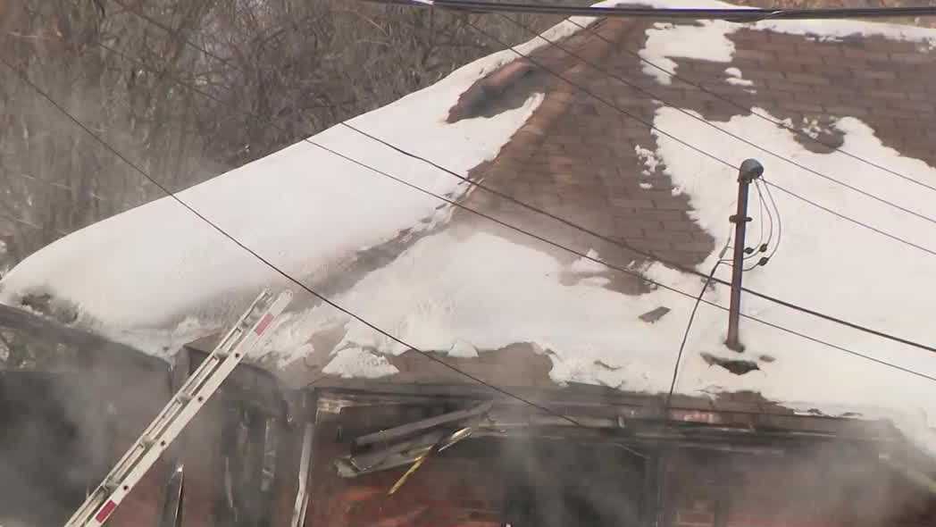 Man sets fire to home in Pittsburgh's Brookline, barricades self inside