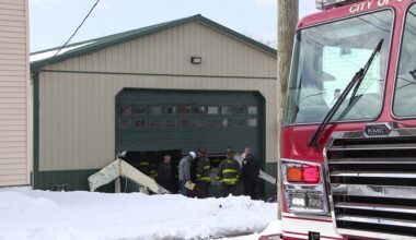 No injuries after garage fire in Scranton