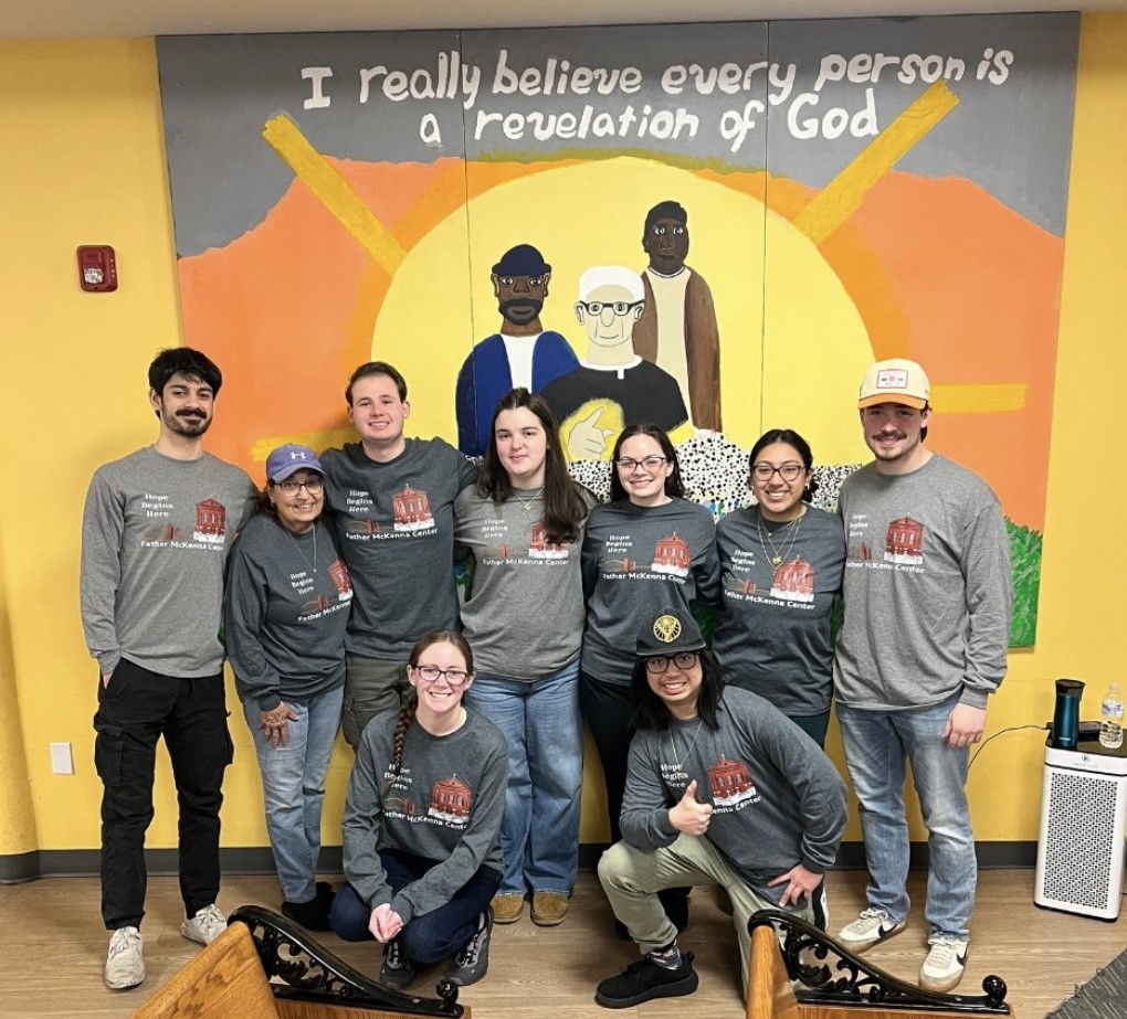 Royals Provide Acts of Service Nationwide for Those Facing Housing Insecurity