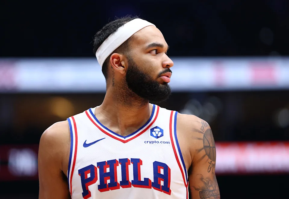 ABU DHABI, UNITED ARAB EMIRATES - OCTOBER 04: Johni Broome #22 of Philadelphia 76ers looks on during a preseason game between Philadelphia 76ers and New York Knicks on October 04, 2025 in Abu Dhabi, United Arab Emirates. (Photo by Francois Nel/Getty Images)
