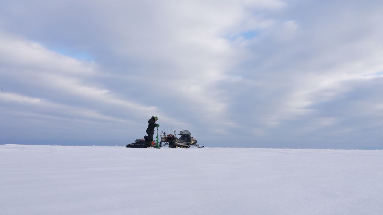 Lake Erie ice fishers take advantage of frozen lake