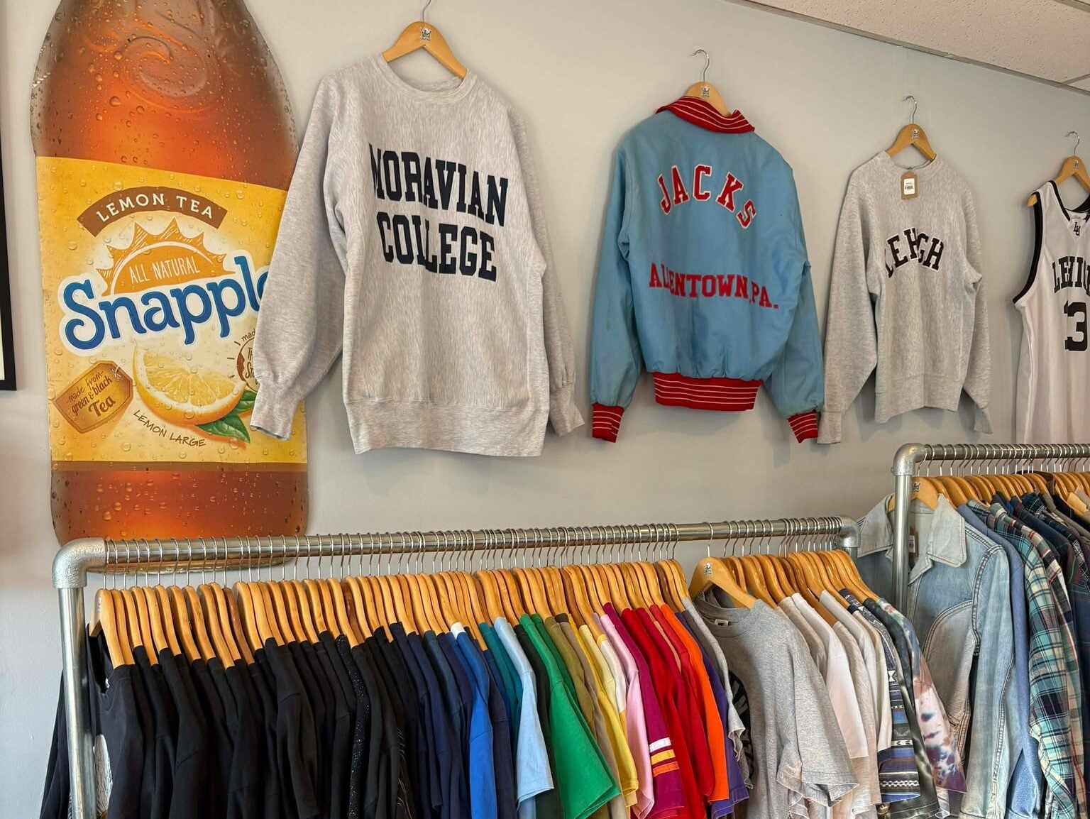 yung esau's vintage shop bethlehem pa