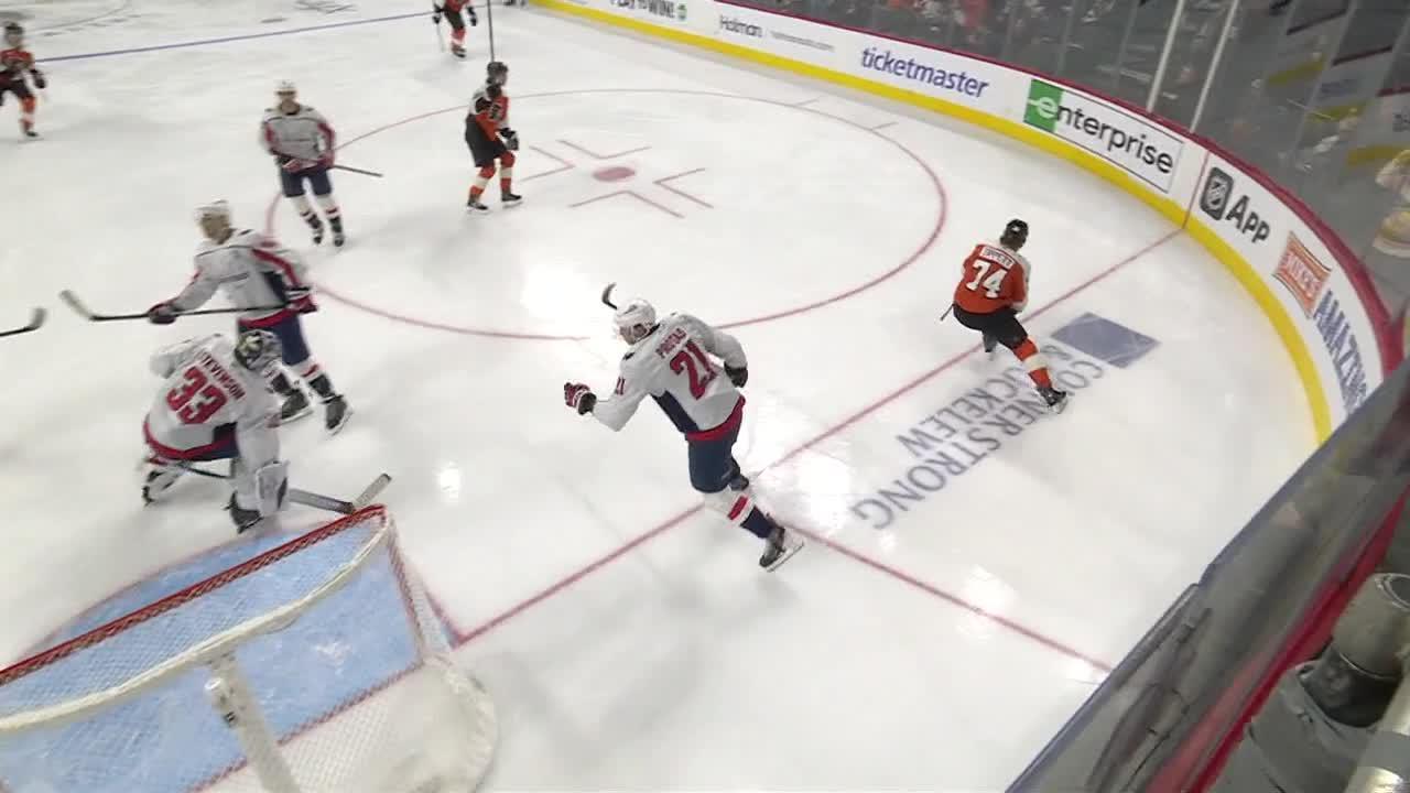 Flyers snap losing streak with 4-2 win over Capitals