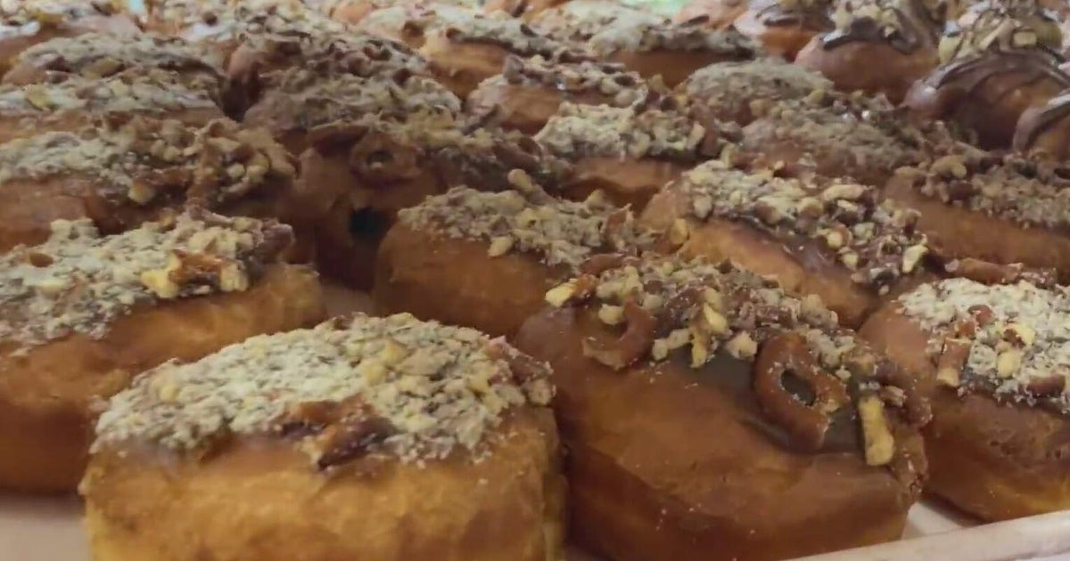 Bloomfield's Paddy Cake Bakery ready for the Fat Tuesday pączki rush