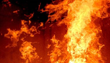 Emergency crews evacuate patients and battle blaze at Pennsylvania hospital