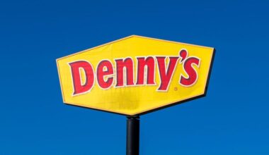 Pittsburgh man charged after alleged indecent exposure at West Mifflin restaurant