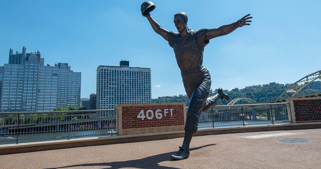Pittsburgh Pirates fans share personal tributes in wake of Bill Mazeroski's death