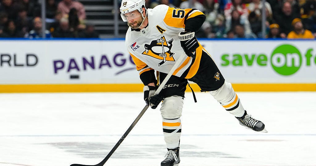 Longtime Penguins defenseman Kris Letang out at least a month due to fractured foot