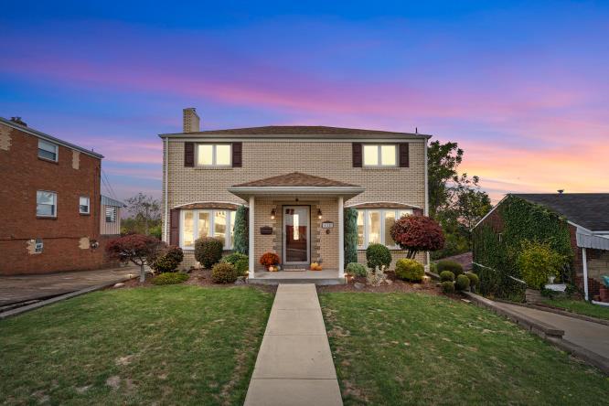 6 homes for sale just south of Pittsburgh in walkable Brookline