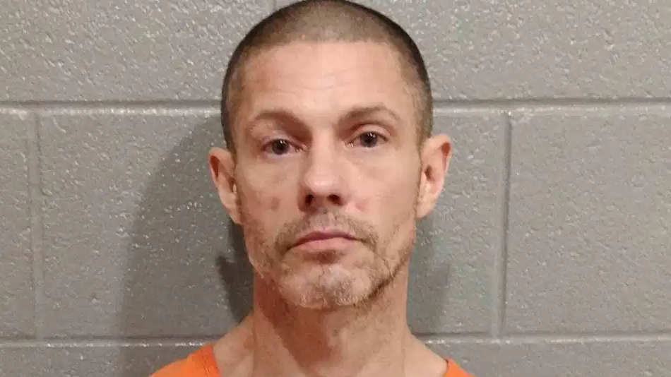 Pennsylvania man allegedly steals vehicle, arrested in Cave City restaurant parking lot