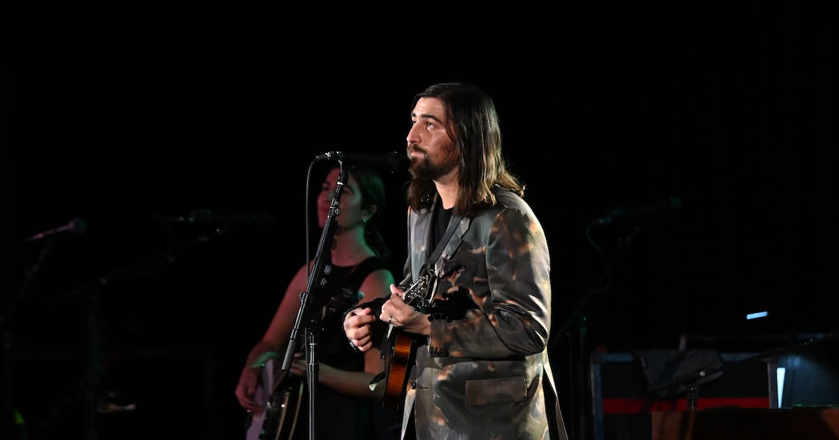 Noah Kahan brings stadium tour to Pittsburgh over the summer – WPXI