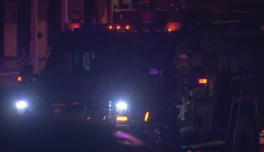 SWAT units called to situation in Oakland