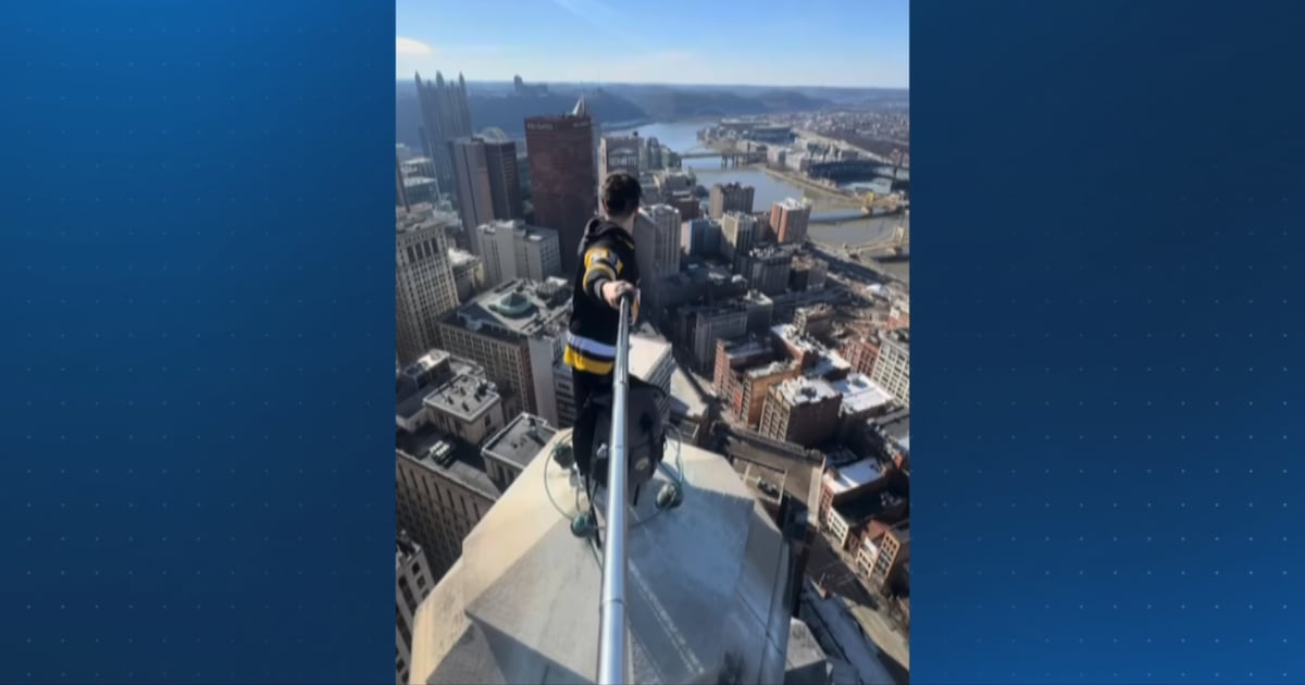 Man briefly held by police at Gulf Tower in Pittsburgh, day after he appeared to scale the building – WPXI