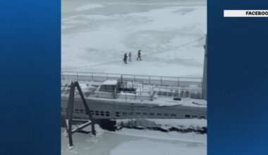 Pittsburgh EMS chief urges public to stay off frozen rivers