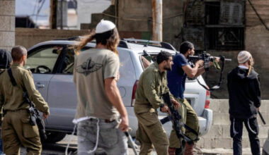 Israeli Colonizers Injure Several Palestinians in the West Bank |