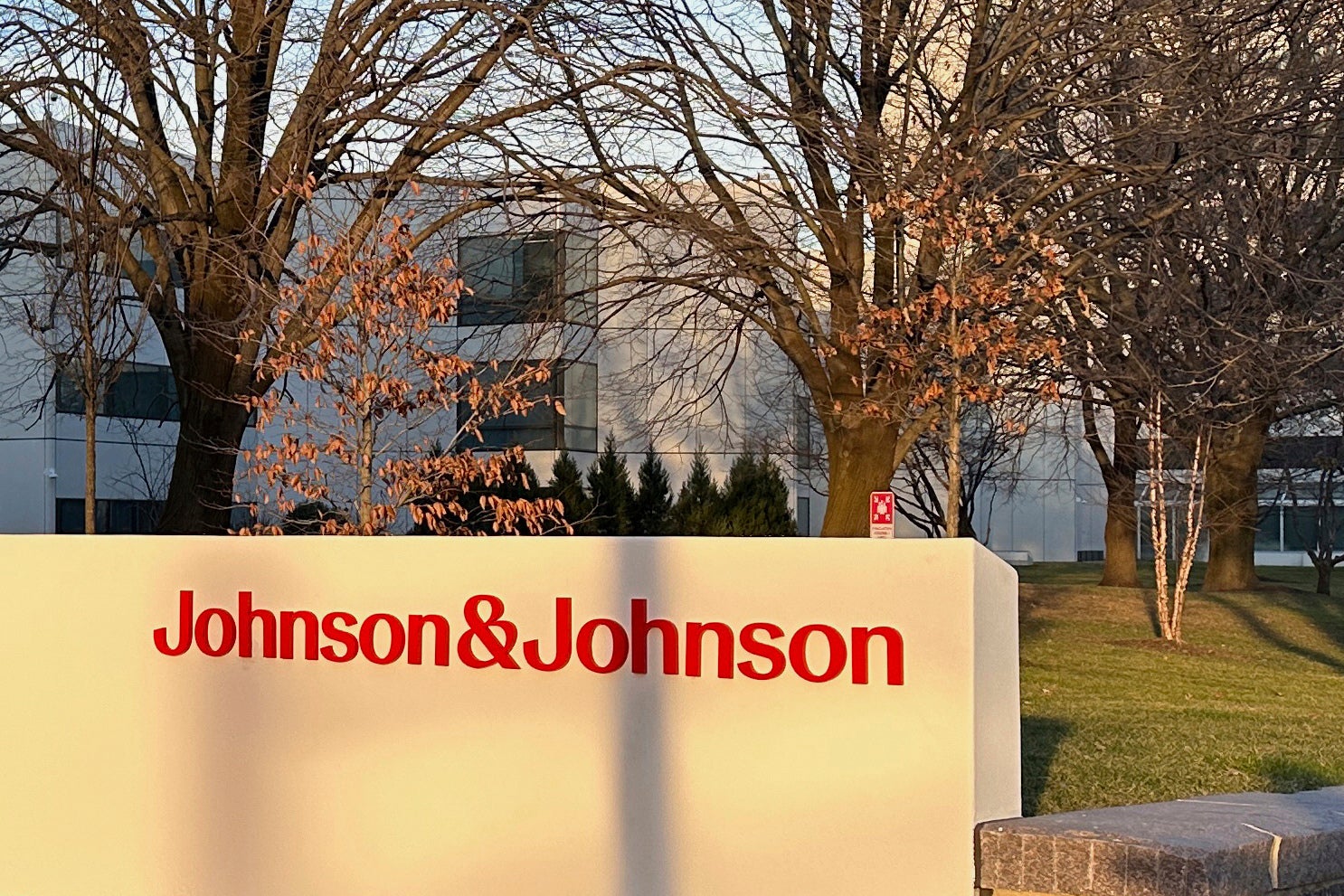 J&J to build new cell therapy manufacturing plant in PA
