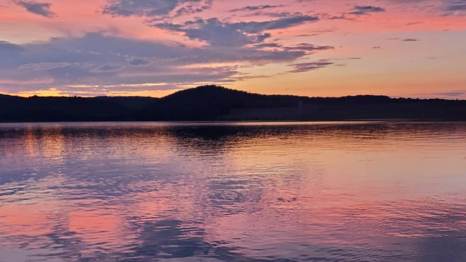Pennsylvania's Underrated Lake Is A Family-Friendly Gem For Camping, Trails, And Boating