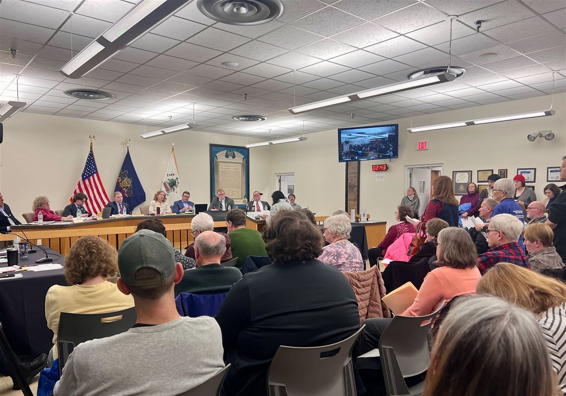 McCandless residents split on legislation banning town from cooperating with ICE