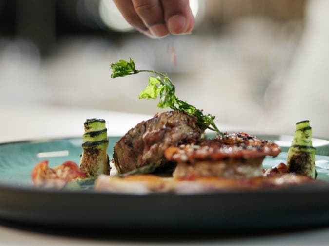 Pittsburgh Plates: Legendary Bar Owner Dies, New Restaurant Opens & More