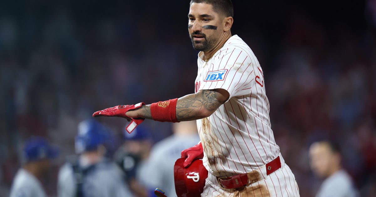Phillies hope to move Nick Castellanos before first full-squad spring workout
