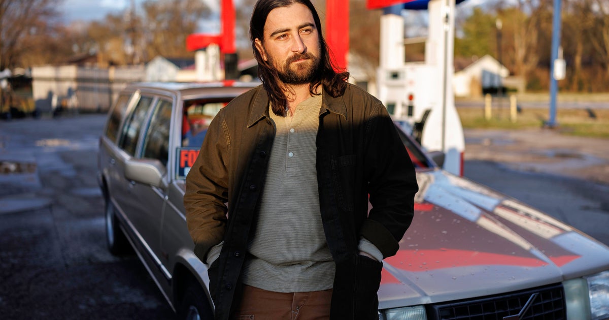 Noah Kahan announces "The Great Divide Tour" coming to Philadelphia in June