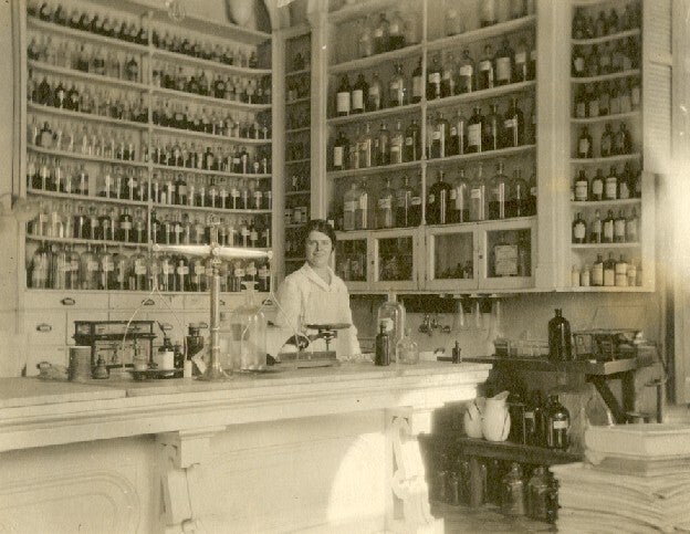 Older photo of Mildred Carlisle